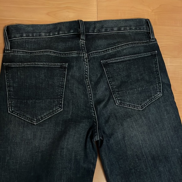 Banana Republic Travel Jeans - Picture 6 of 7